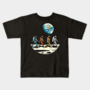 Retro Astronaut Outer Space Funny Space Kids T-Shirt